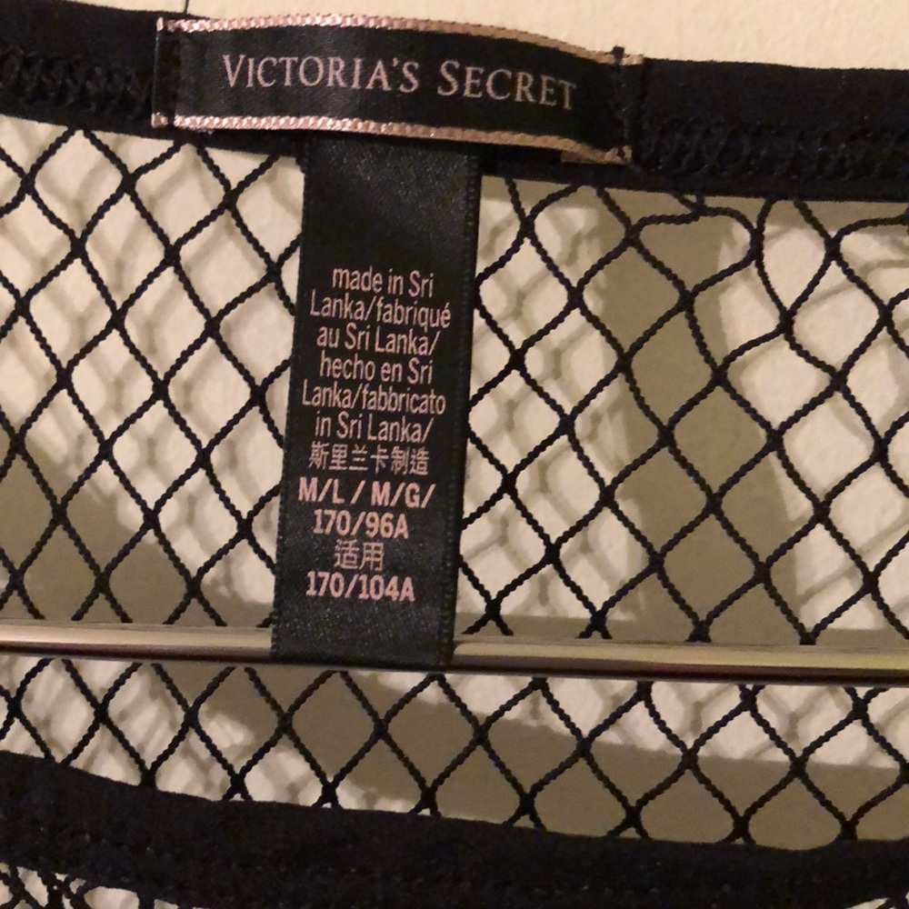 Mesh Victoria secret tee - Picture 2 of 4